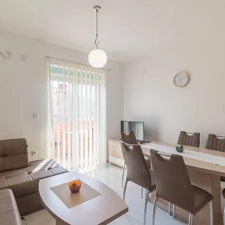 Car Apartman