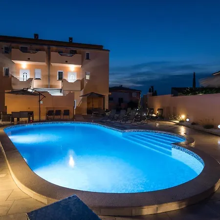 Apartament Car Pula