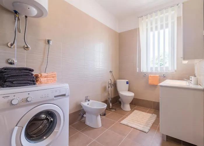 Apartman Car Póla