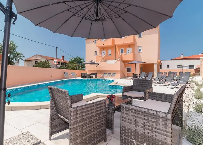 Apartman Car Póla