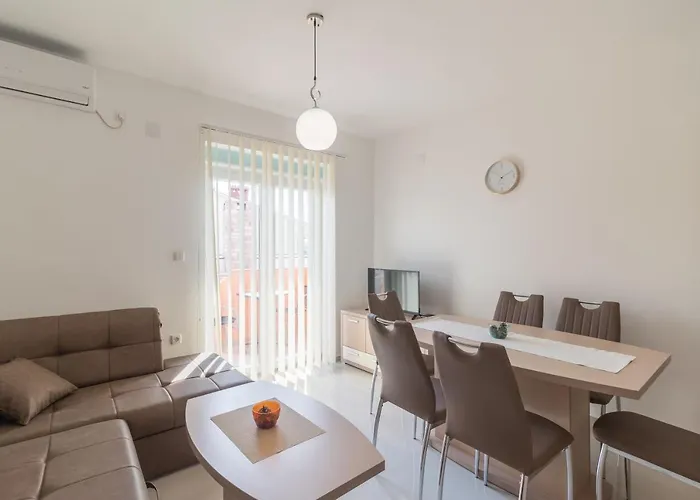 Car Apartman