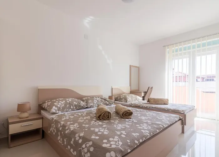 Apartman Car Póla