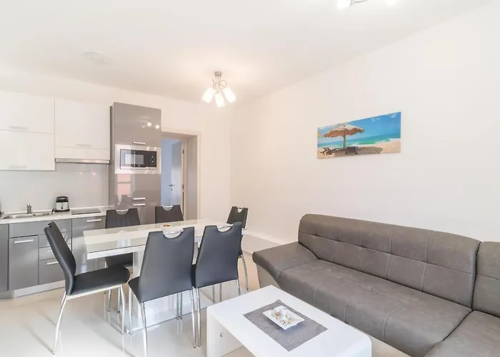 Apartman Car