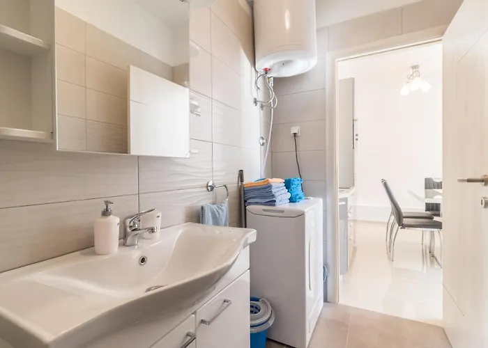 Car Apartman Póla