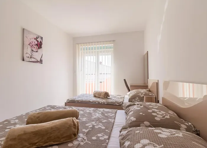 Apartman Car *