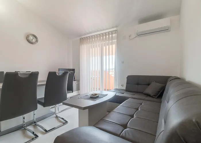 Apartman Car *