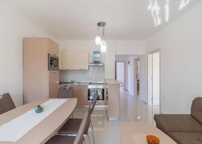 Car Apartman