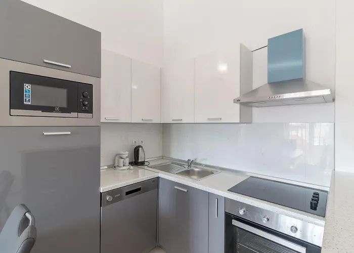 Car Apartman *