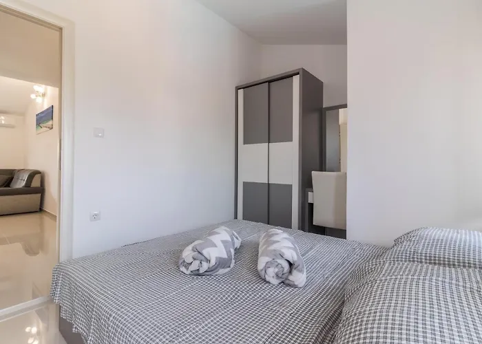 Apartman Car *
