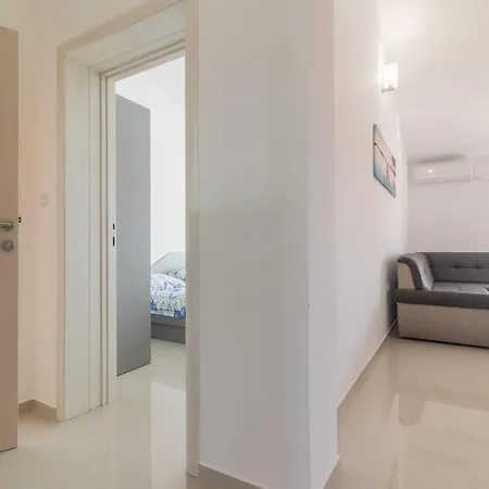 Apartment Car *